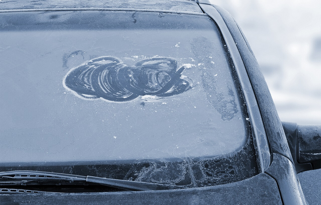 Замерзшее автостекло
